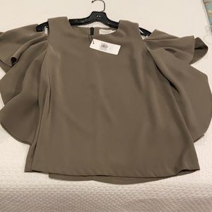 Lili Sidonio woven top khaki. NWT. Cold shoulder